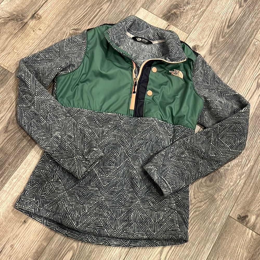 North face women’s size small navy blue, green & pink fleece pullover button up